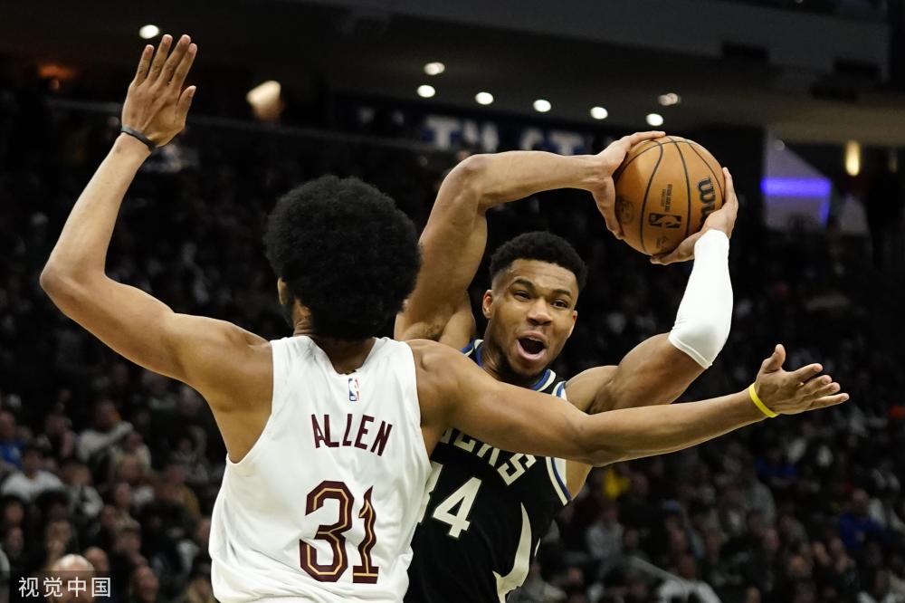 球员之间深 球员之间深