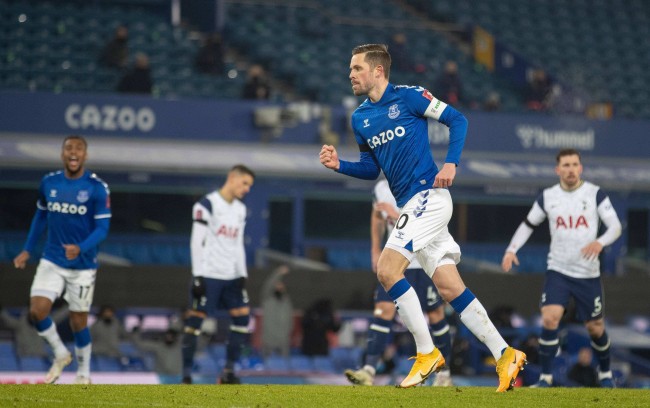 球队不仅实 球队不仅实